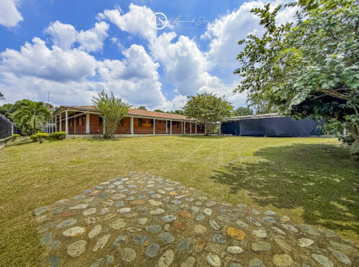 Casa campestre en Venta. Tablones Palmira