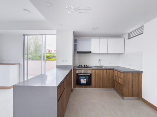 Apartamento en venta en Palmira frente al centro comercial Llanogrande con balcón de 35 m² único en la unidad