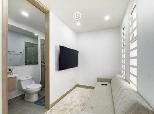 Casa esquinera de lujo en venta en la Estrella Palmira