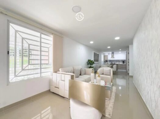Casa esquinera de lujo en venta en la Estrella Palmira